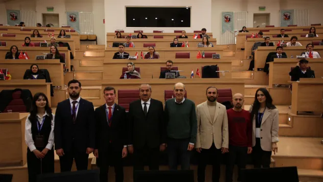 Genç Diplomatlar Atatürk Üniversitesi'nde AB Gündemini Tartıştı