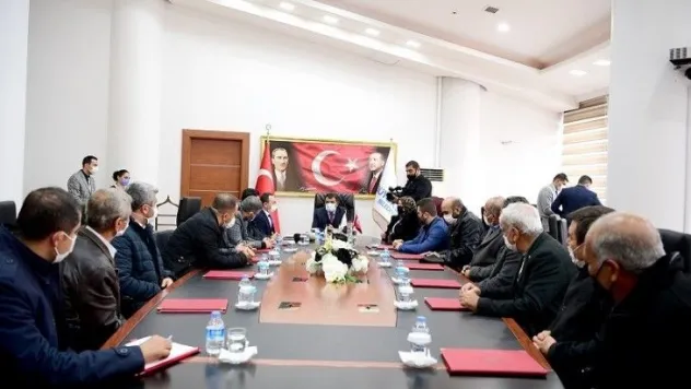 Gürkan Akçadağ Dayanışma Derneği'ni Makamında Kabul Etti