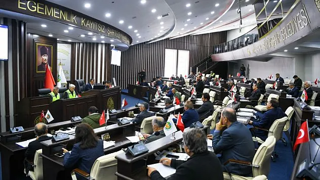 Gürkan, 'Vatandaşlarımız binaları tam tescil etmeden kapılarını, pencerelerini söktürmesinler'