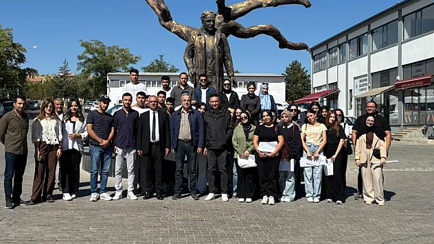 Güzel Sanatlar Fakültesi Öğrencileri Arguvan'ın tarihi dokusunu İnceledi
