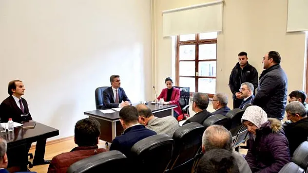 Vali Baruş, Halk Günü Toplantısında Vatandaşlarla Buluştu