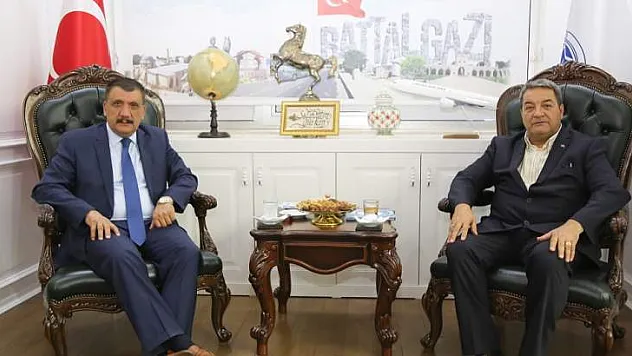 MHP Malatya Milletvekili Fendoğlu, Başkan Gürkan'ı Ziyaret Etti