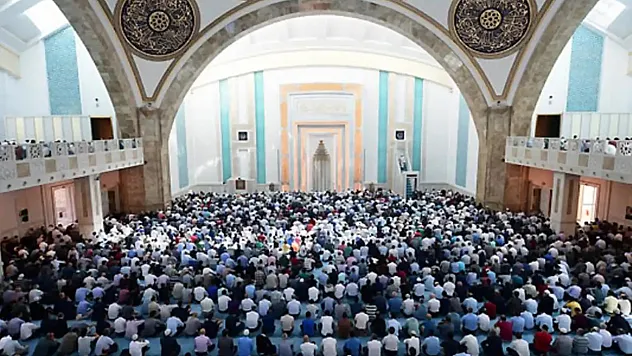 Haftalık cuma hutbesinde 15 Temmuz vurgusu
