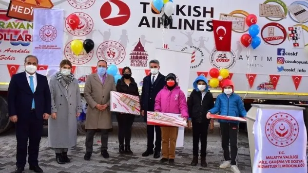 'Hediye Karavanı' Malatya'dan Başlayarak 14 İlde Çocukları Sevindirecek