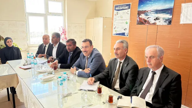 'Hizmet Bizim İşimiz, Gönüllere Girmek Vazifemiz'