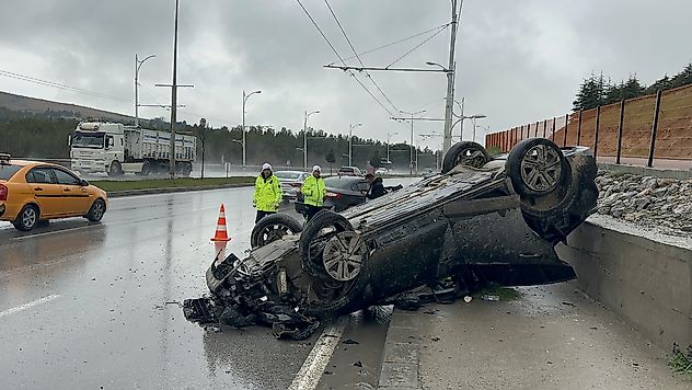 Hurdaya Dönen Araçlarda Şaşırtan Mucize: Kazadan Burnu Bile Kanamadan Çıktılar