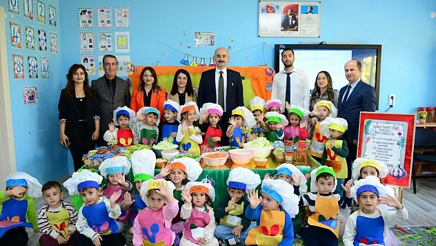 Hyundai Anaokulunda Turşu Heyecanı: Minikler Kışa Hazırlıkta