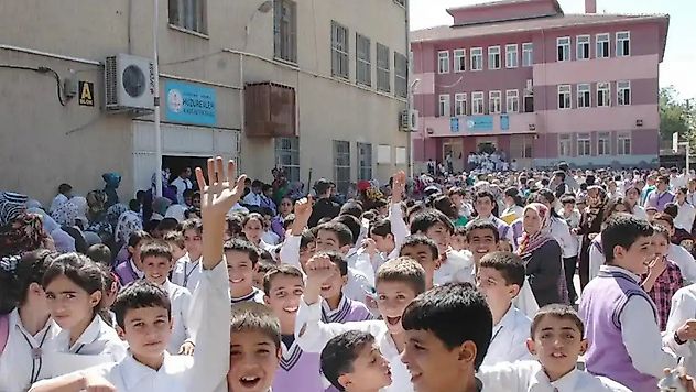 İkinci ara tatilinin ardından 18 milyon öğrenci ders başı yapacak