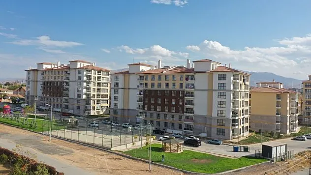 'İlçemizde 2 Bin 265 Adet Depreme Dayanıklı Konut Ve Dükkân İnşa Edildİ'