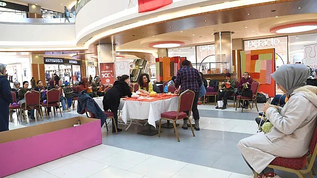 'İlmek İlmek Kadın Buluşması' Projesine Yoğun İlgi