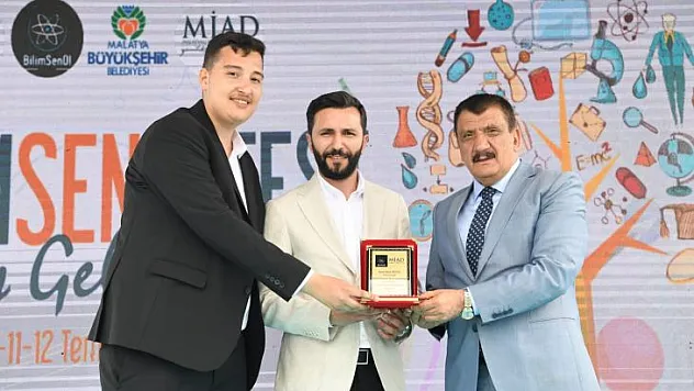 İnsanlığı Geleceğe Taşıyacak Bilimsel Çalışmaların Olması En Temel Dileğimizdir