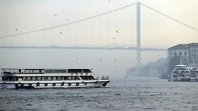 İstanbul Boğazı'nda gemi trafiği durduruldu
