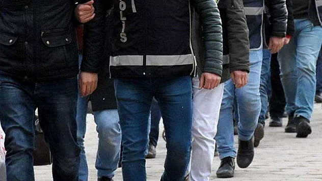 İstanbul'da Kritik Operasyon: Suç Örgütüne Bilgi Veren Kamu Görevlileri Tutuklandı