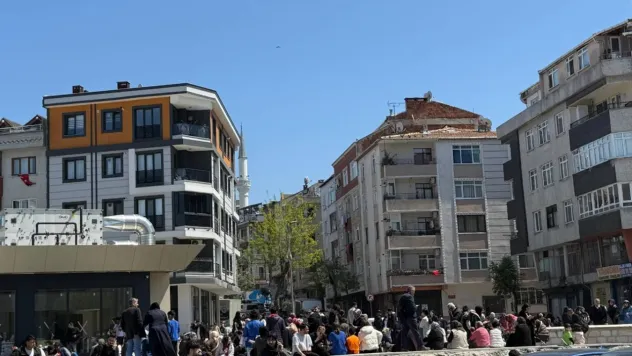 İstanbul Valiliği: Depremde yüksekten atlama sonucu 151 kişi yaralandı