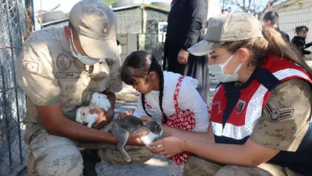 Jandarma'dan Down sendromlu çocuklar ile At Çiftliğine Ziyaret