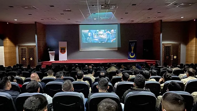 Jandarma  ' İyi ki Varsın Eren'  Filmini İzledi