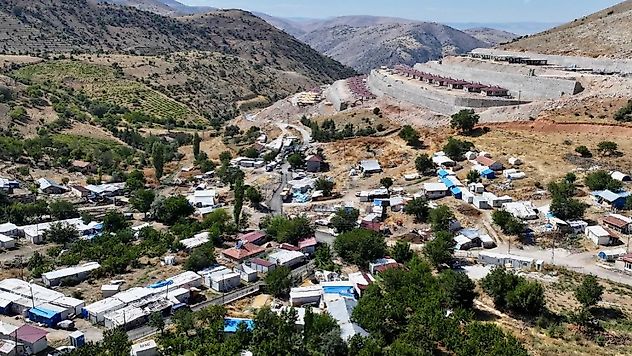 Kadiruşağı'nda Deprem Yaraları Sarılıyor: İki Yeni Köprü Geliyor