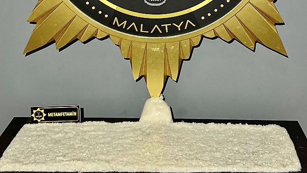 Kale Uygulama Noktasında Narkotik Operasyonu: 11 Kilo Metamfetamin Yakalandı