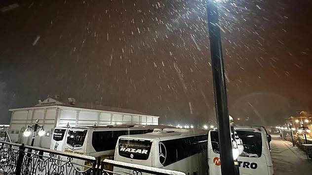 Kapanan Yollar, Açılan Kapılar: Darende Belediyesi'nden 500 Yolcuya Barınma