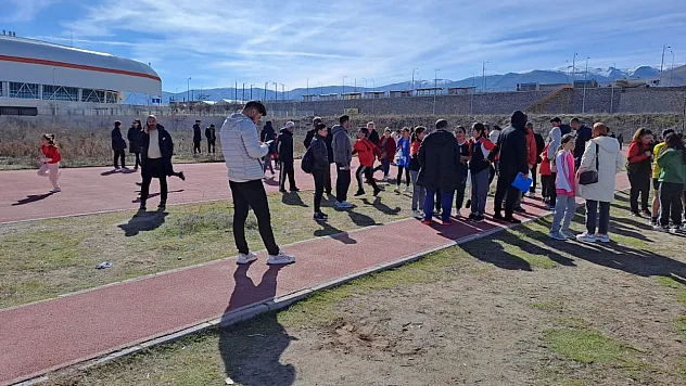 Karakuş 'Mağdurluğun yaşandığı her alanda halkımızın yanında olacağız'