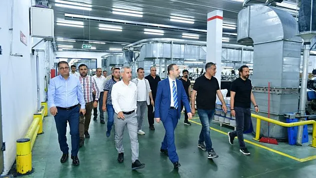 Kaymakam Uğurlu İle Başkan Çınar, Organize Sanayi Bölgesindeki Fabrikaları Ziyaret Etti