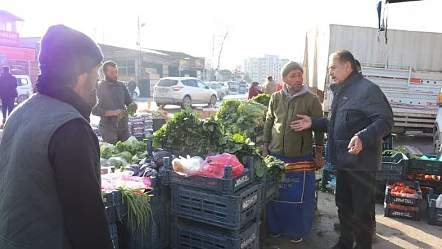 Keskin deprem sonrası işyerlerini açan esnafları ziyaret ederek, teşekkür etti