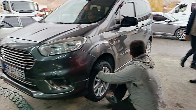 Kış Lastiği Dönemi Sona Erdi: Lastikçilerde Yoğun Mesai