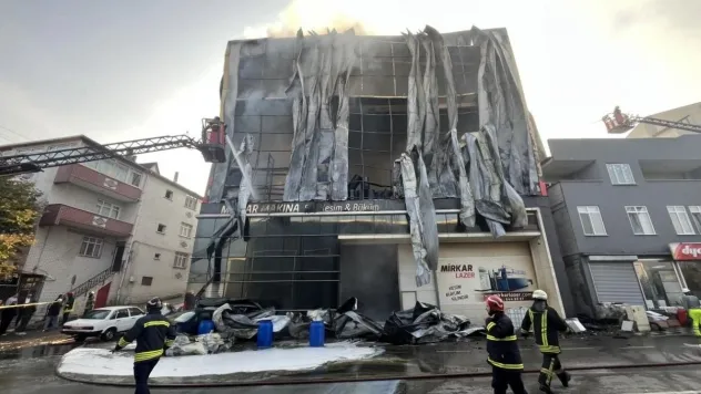 Kocaeli'yi Yasa Boğdu: Fabrika Yangınında 6 Kişi Hayatını Kaybetti