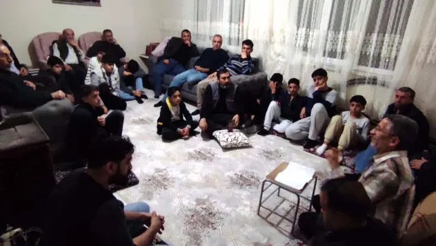 'Komşuna Sevgiyle Bak' Projesi Dilek Mahallesi'nde Hayat Buldu