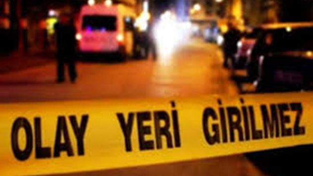 Konya'da 3 katlı bina çöktü