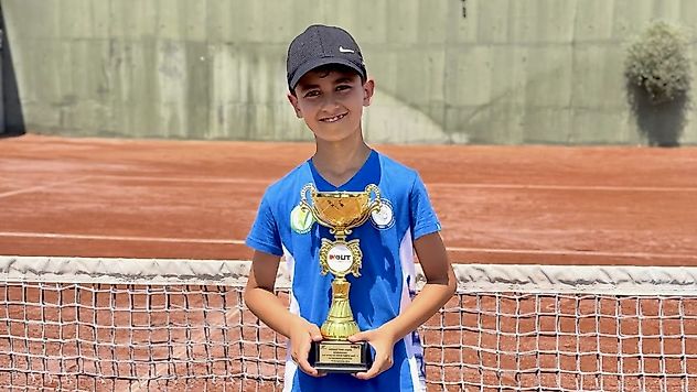 Kortların Genç Yıldızı Ertuğrul Güldaş'tan Bir Şampiyonluk Daha