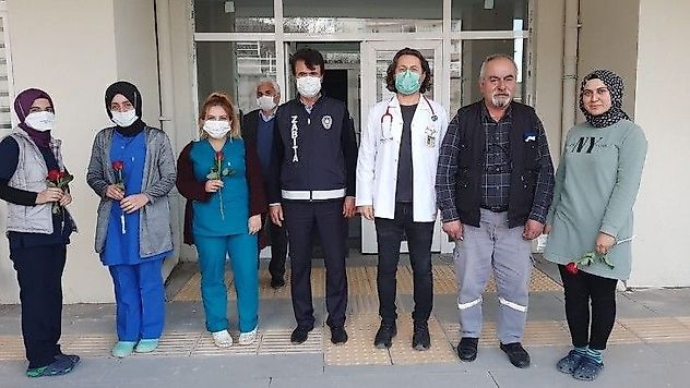 Kuluncak Belediye personellerinden sağlık çalışanlarına moral ziyareti