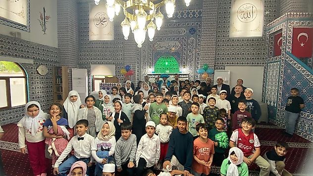 Kur'an Kursu Kapanışında Kahkaha ve Bayram Coşkusu Bir Aradaydı