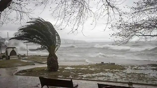 Kuzey Ege'de fırtına uyarısı