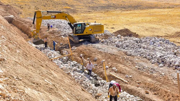 Kuzey Kuşak Yolunda 2 Bin 600 Metre İstinat Duvarı Yapılıyor