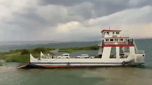 Malatya-Baskil Seferini Yapan Feribot Karaya Oturdu