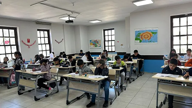 Malatya Büyükşehir Belediyesi 1500 Öğrenciye Deneme Sınavı Yaptı