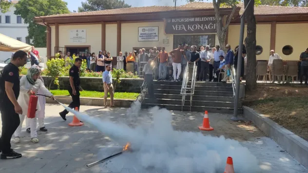 Malatya Büyükşehir Belediyesi 'Afetlere Hazırlık' Eğitimi Verdi