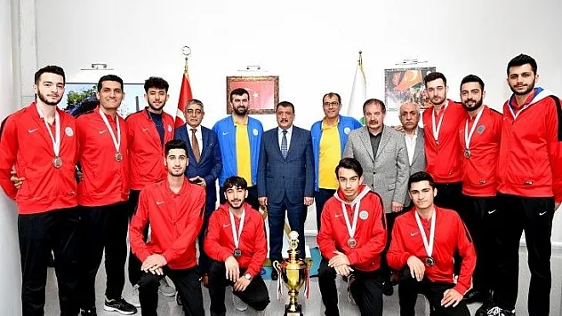Malatya Büyükşehir Belediyesi Voleybol Takımı, 1. Lige Yükseldi
