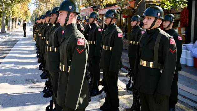 Malatya'da 29 Ekim Cumhuriyet Bayramı Çelenk Sunma Töreni İle Başladı