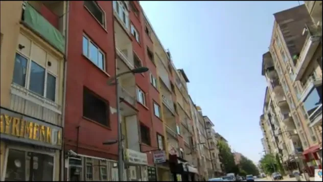 Malatya'da ağır hasarlı evde İntihar
