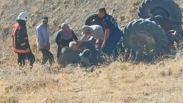 Malatya'da Dehşet Anları: Traktör Altında Kalan Sürücü Kurtarıldı