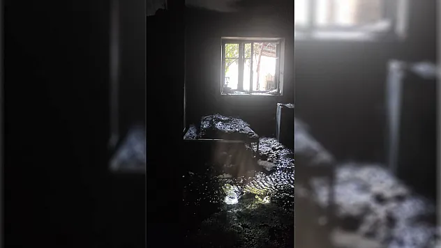 Malatya'da ev yangını: Büyük çapta hasar oluştu