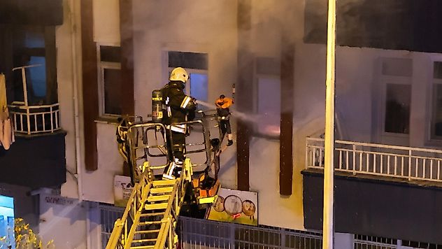 Malatya'da İkinci Katta Çıkan Yangın Kısa Sürede Kontrol Altına Alındı