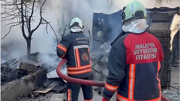 Malatya'da işçilerin kaldığı konteynerlerde yangın