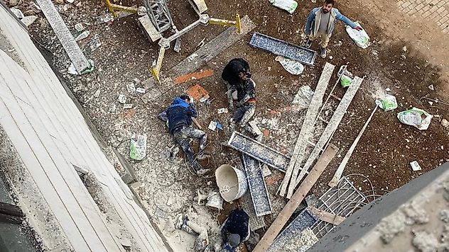 Malatya'da iskele asansörü çöktü: 3 yaralı