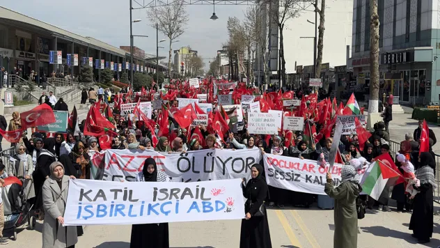 Malatya'da onbinler Gazze'ye destek işgalci siyonistlere lanet etmek için yürüdü