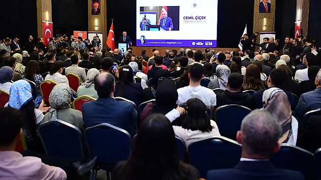 Malatya'da Özal'a Vefa Programı: Akademi ve Siyaset Aynı Çatıda Buluştu