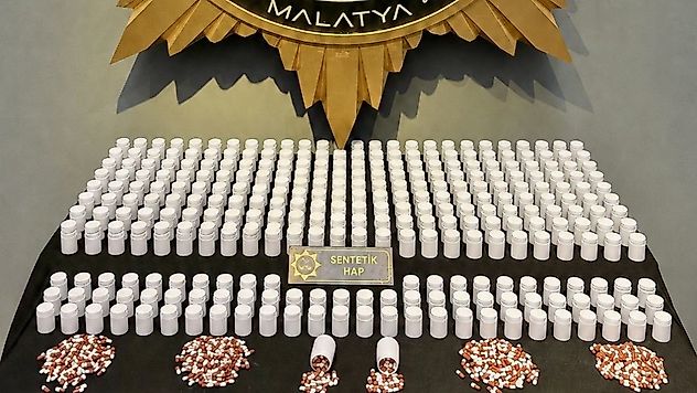 Malatya'da Sokak Satıcılarına Darbe: 3 Şüpheli Tutuklandı