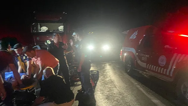 Malatya'da Tır ile Otomobil Çarpıştı: 3 Ölü, 1 Yaralı